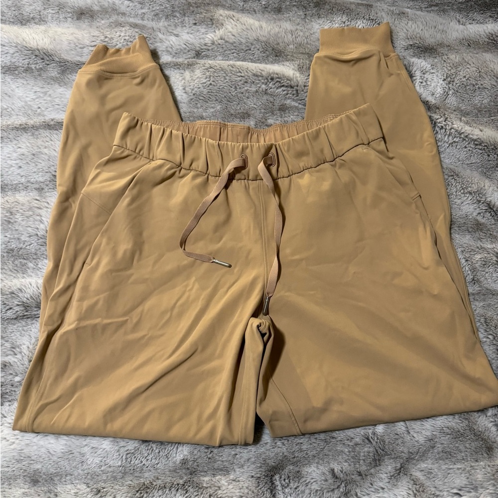 Lululemon On the Fly Jogger - Picture 6 of 10